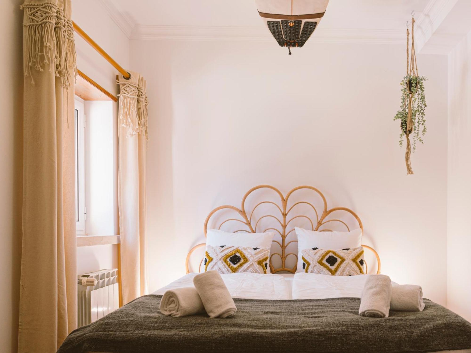 Cliff Surf House Hostel อา ดุส คุนญาดุส ภายนอก รูปภาพ
