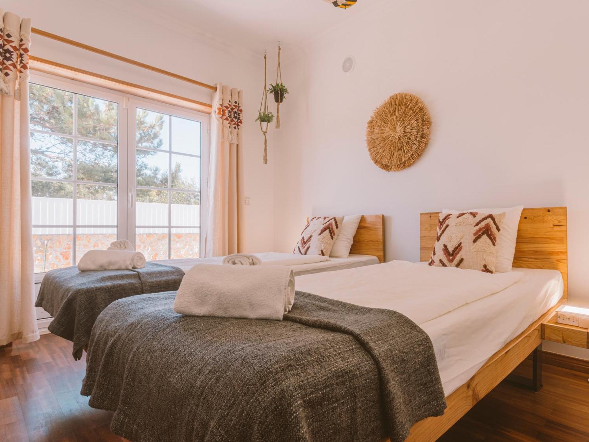 Cliff Surf House Hostel อา ดุส คุนญาดุส ภายนอก รูปภาพ