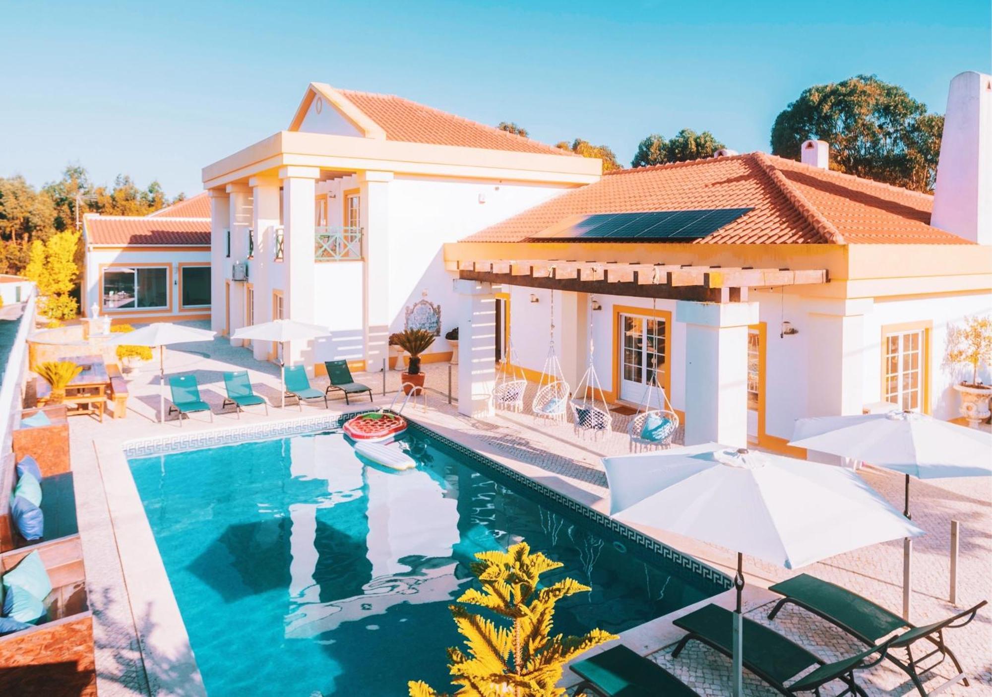 Cliff Surf House Hostel อา ดุส คุนญาดุส ภายนอก รูปภาพ