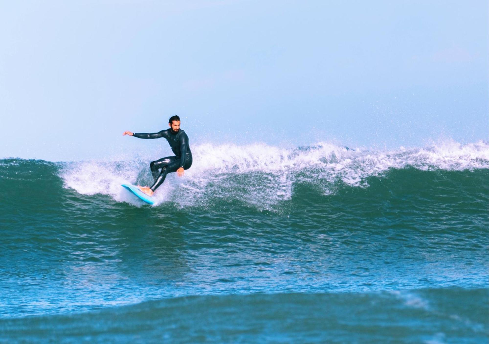 Cliff Surf House Hostel อา ดุส คุนญาดุส ภายนอก รูปภาพ