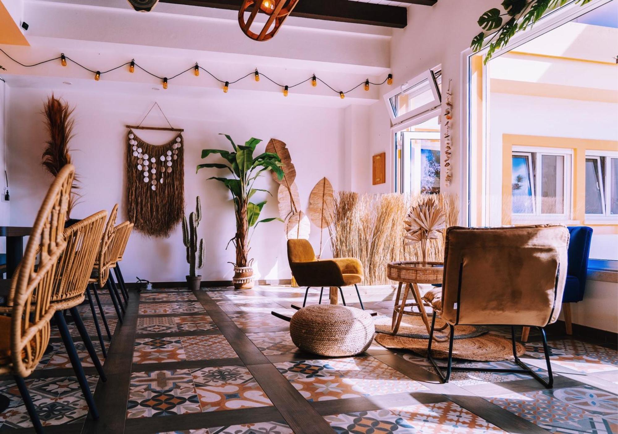 Cliff Surf House Hostel อา ดุส คุนญาดุส ภายนอก รูปภาพ