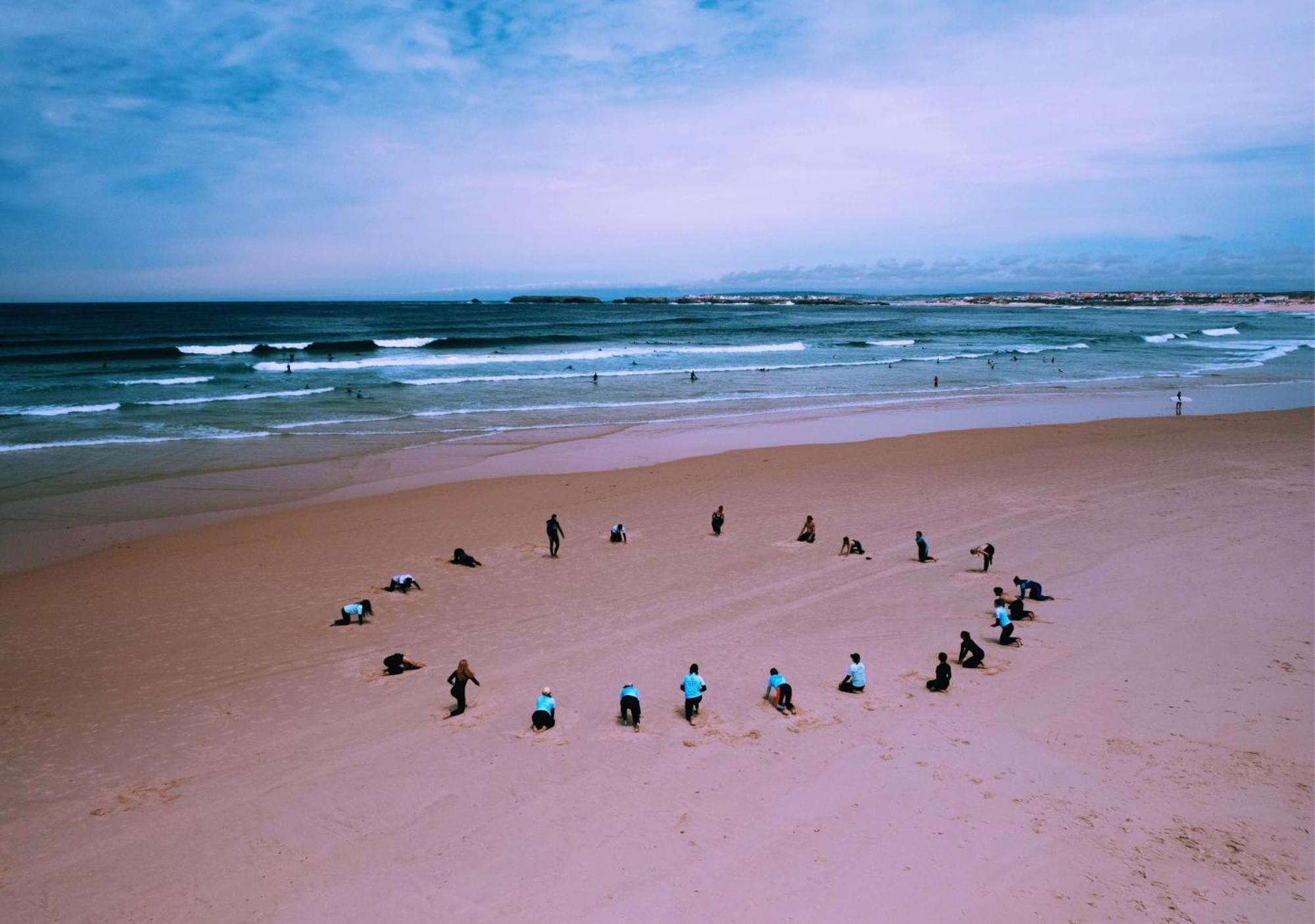 Cliff Surf House Hostel อา ดุส คุนญาดุส ภายนอก รูปภาพ